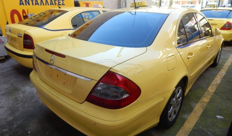 Mercedes-Benz E220 CLASIC ’08 full